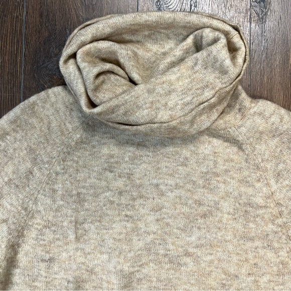 H&M oversized cowl neck sweater beige SZ LG - Picture 4 of 6